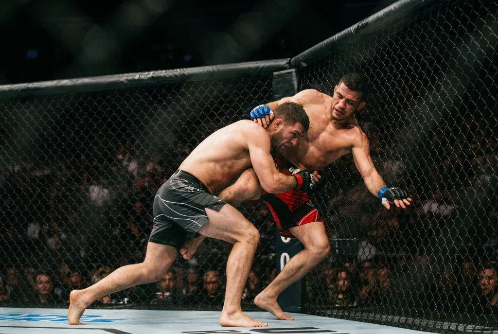 Écran de paris en direct avec différents marchés prop affichés pour un combat UFC